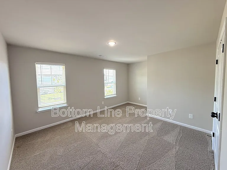 9016 Stoney Waters Ct — Photo 13