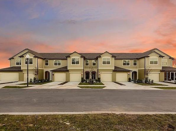 1121 Pavia Dr