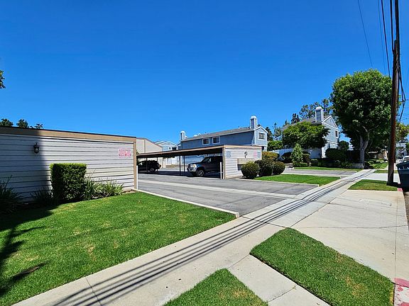 2nd image of 224 Avocado St APT 3