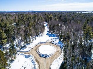 10 Merritt Dr, Orono, ME 04473