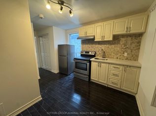 180 Carlton St #1, Toronto, ON M5A 2K6