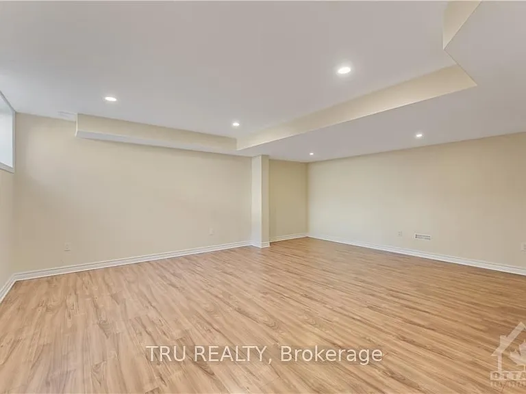328 Mirabeau Ter — Photo 26