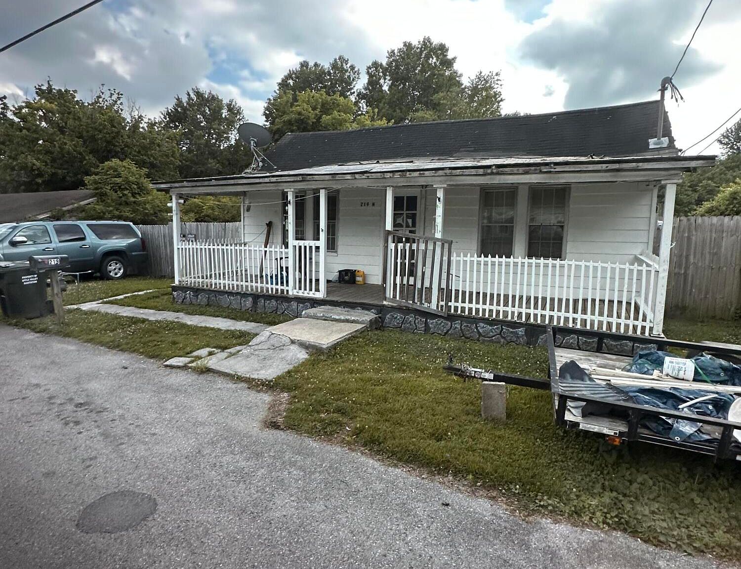 219 N Clay Ave, Paintsville, KY 41240 MLS 23012423 Zillow