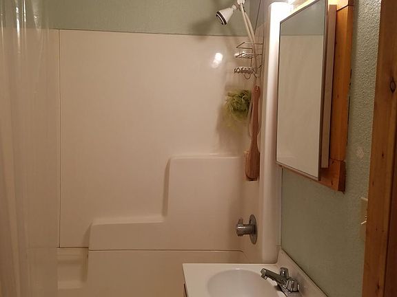 3rd image of 1820 Riverview Dr