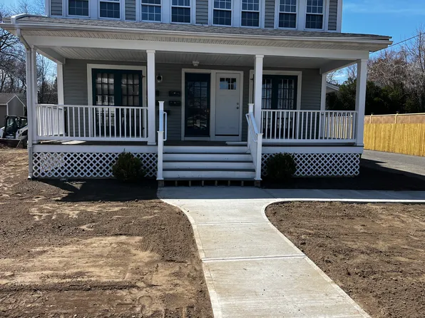 92 Lyman St #5, South Hadley, MA 01075