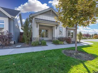 235 W Pavilion Ln, Meridian, ID 83646