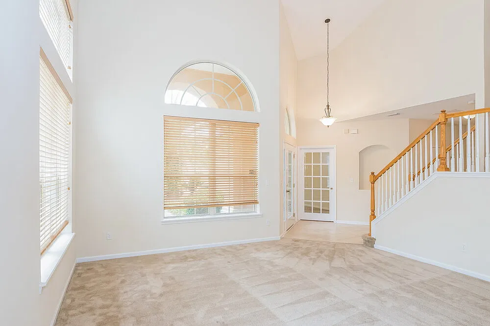 4 bed, 3.0 bath, 3118 sqft, $3,790 — Photo 2