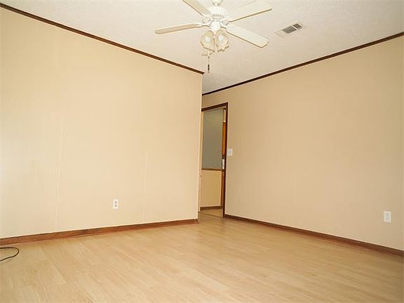 5th image of 30645 Symphony Dr