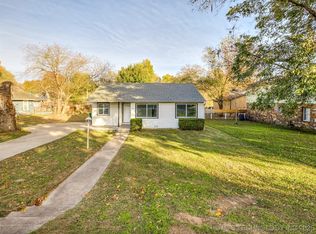 1105 N Roosevelt Ave, Sand Springs, OK 74063