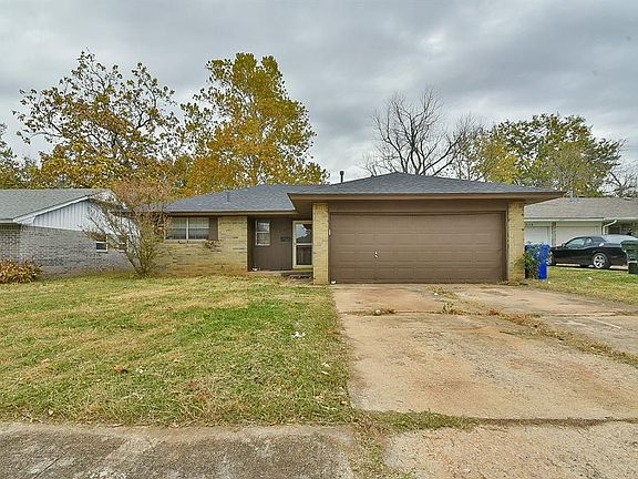 2nd image of 2111 Elmhurst Dr
