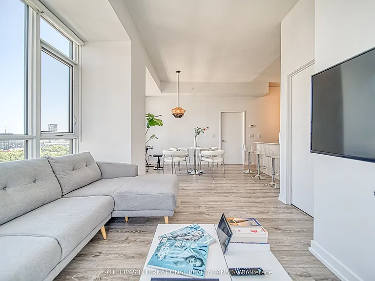 200 Sackville St #Penthouse 08 — Photo 17