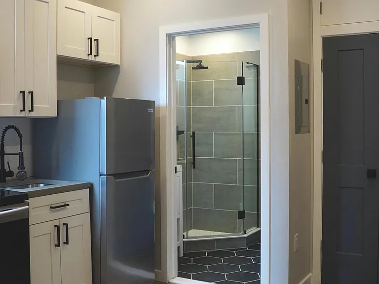 1764 Frankford Ave #1R — Photo 1