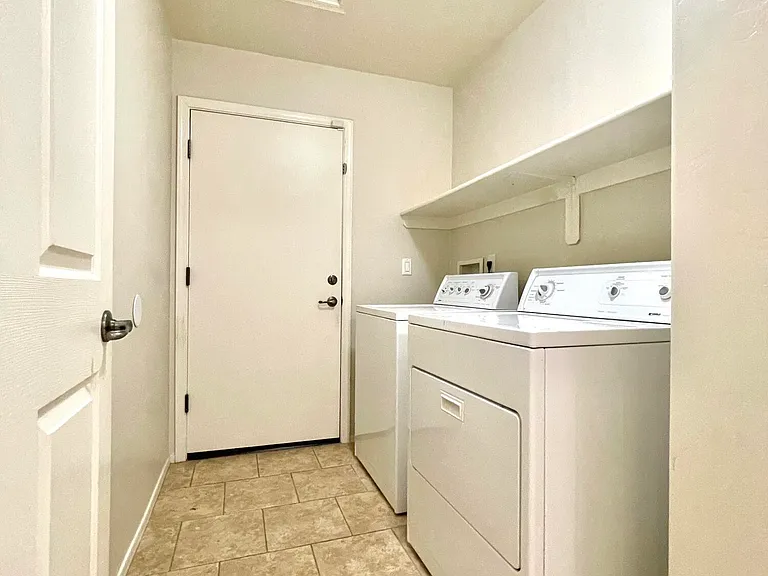 11889 W Heyburn Dr — Photo 26