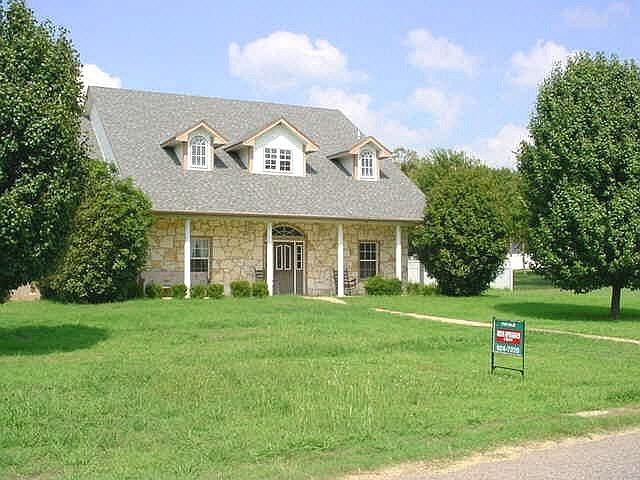 2nd image of 23 Pecan Pl