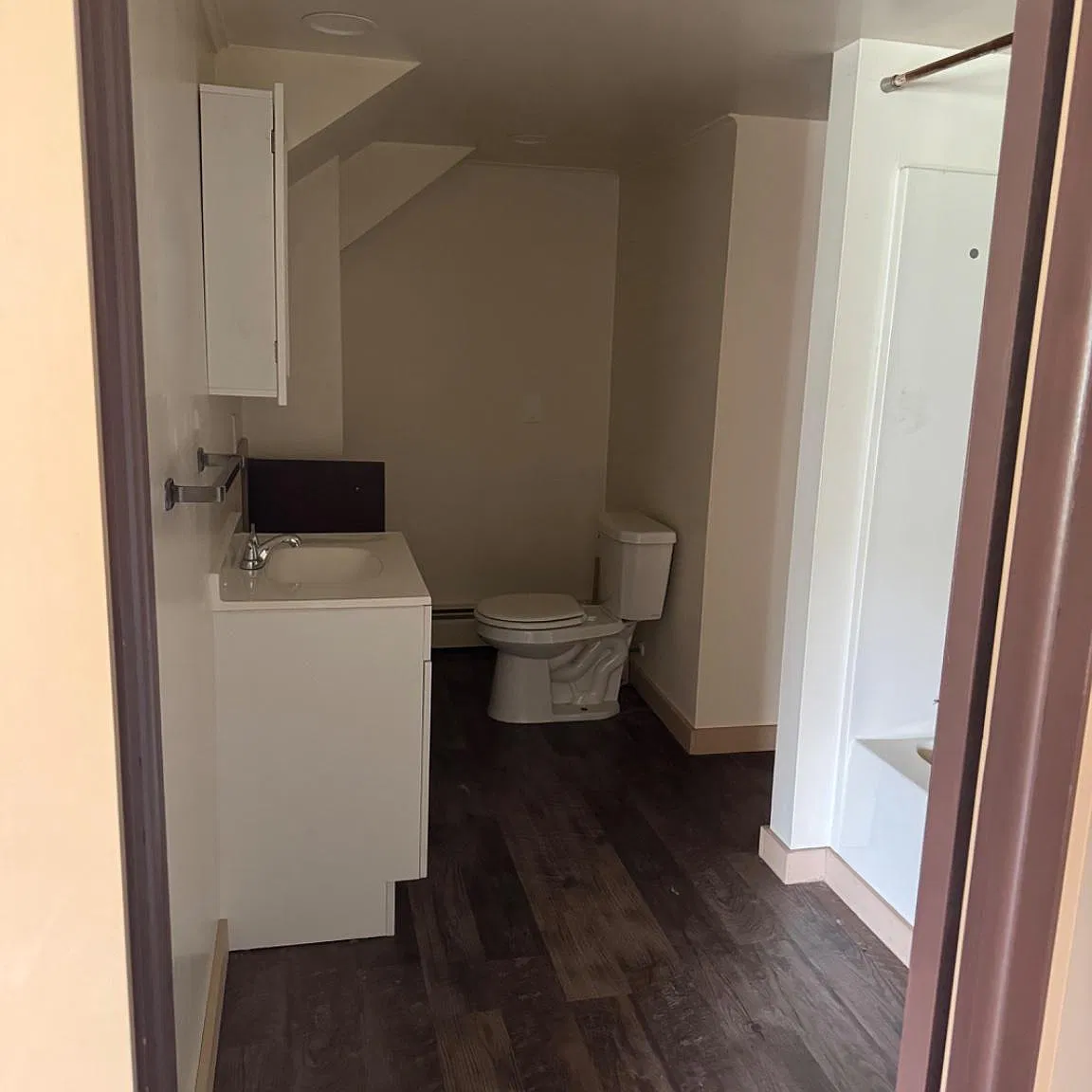 2 bed, 1.0 bath, 750 sqft, $1,300 — Photo 3