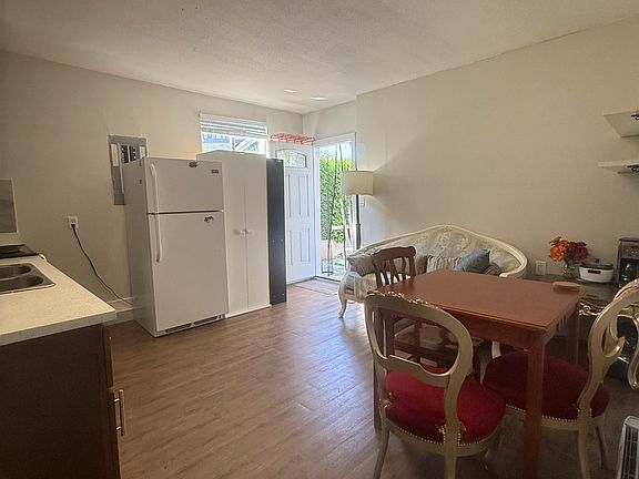 3rd image of 623 E 10th Ave #3