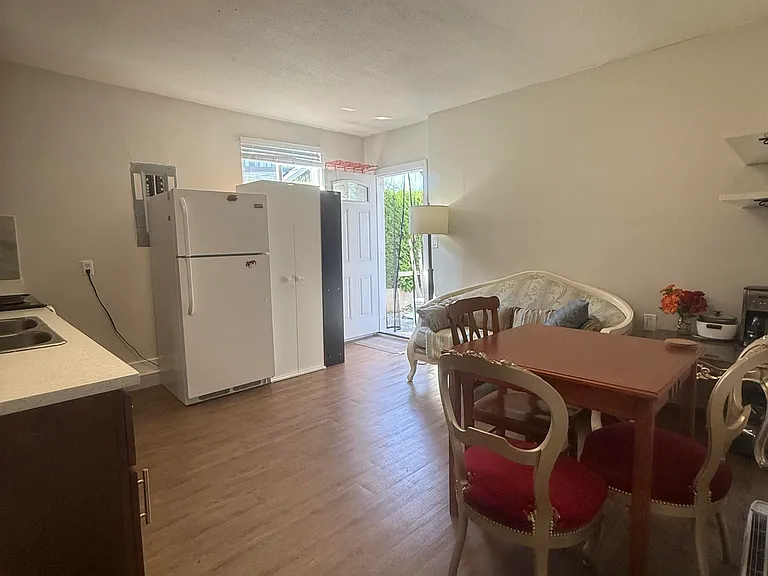 623 E 10th Ave #3 — Photo 3