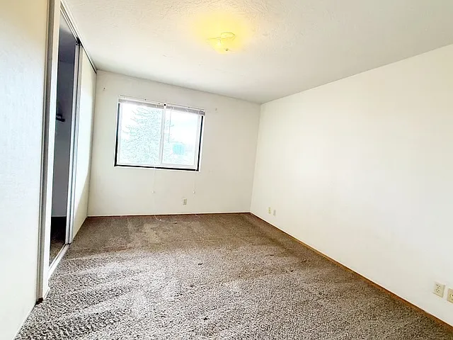 100 N Lafayette Ave — Photo 16