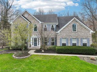 3304 Persimmon Ln, Avon, OH 44011