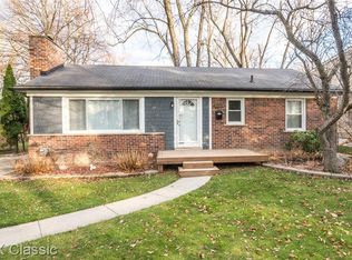 22624 Power Rd, Farmington, MI 48336