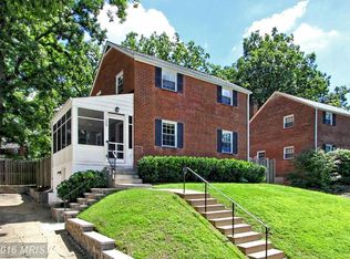 129 S Buchanan St, Arlington, VA 22204