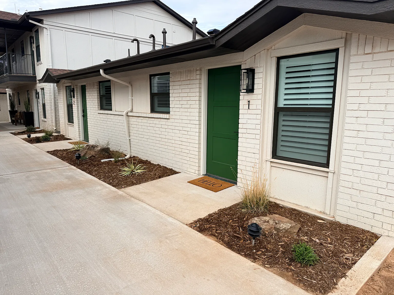 3200 N Park Ln — Photo 3