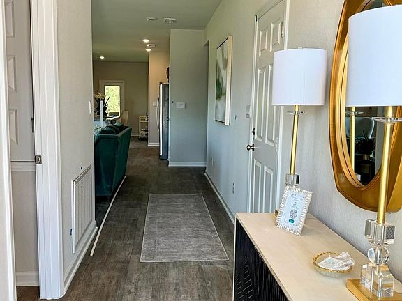 5th image of 19215 Treehill Ln