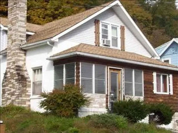 94 Lincoln Pl, Liberty, NY 12754