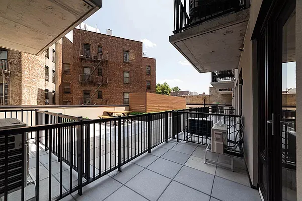 Rented by Highline Residential | media 28