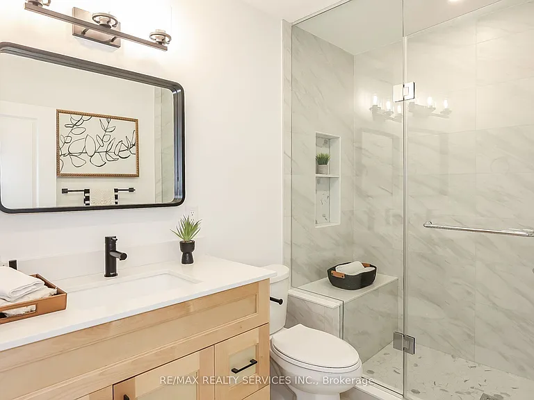 6364 Sherwood Rd — Photo 9