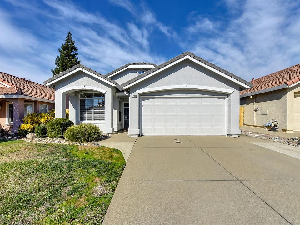 1st image of 1205 Arbor Dr