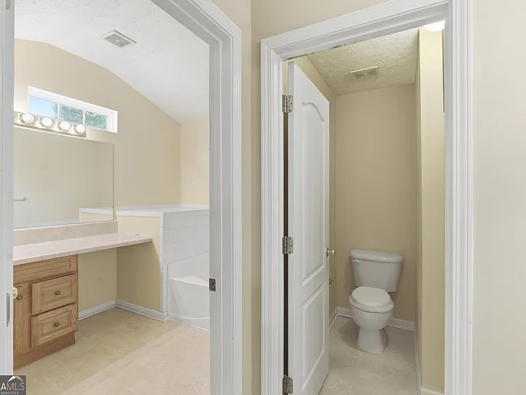 5420 Yellow Pine Dr — Photo 21