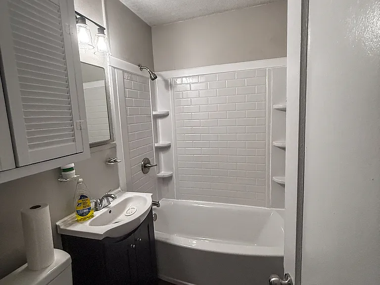 1907 W 28th Ave — Photo 5