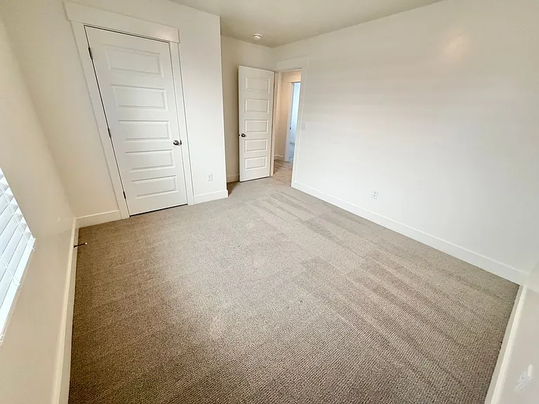 2375 E Luciano Ln — Photo 22