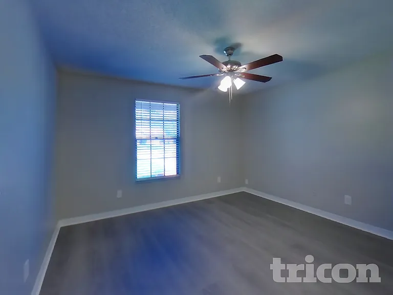 1715 Farm Way — Photo 8