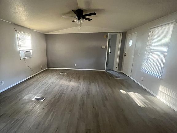 4th image of 707 San Jacinto Ave