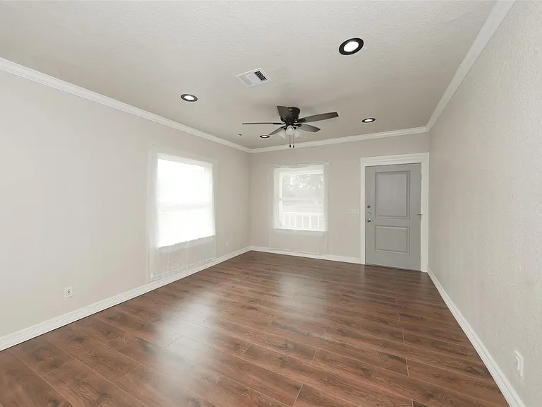 9305 Kentshire Dr — Photo 21