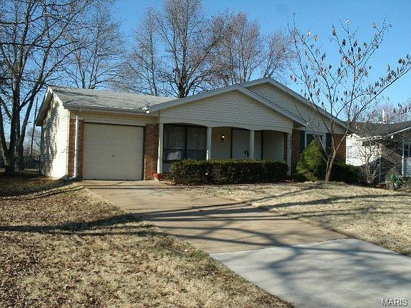 2nd image of 2095 Wedgwood Dr W