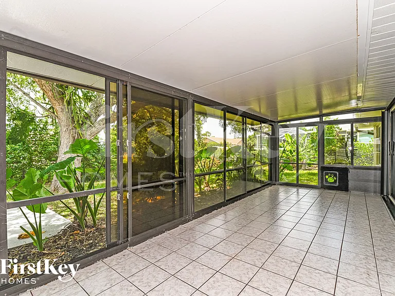 17420 Duquesne Rd — Photo 10