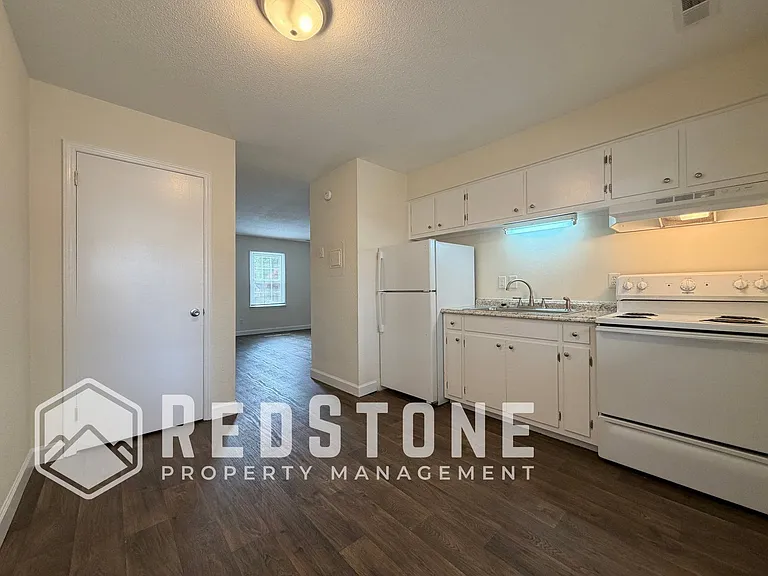 600 Church St #2 — Photo 11