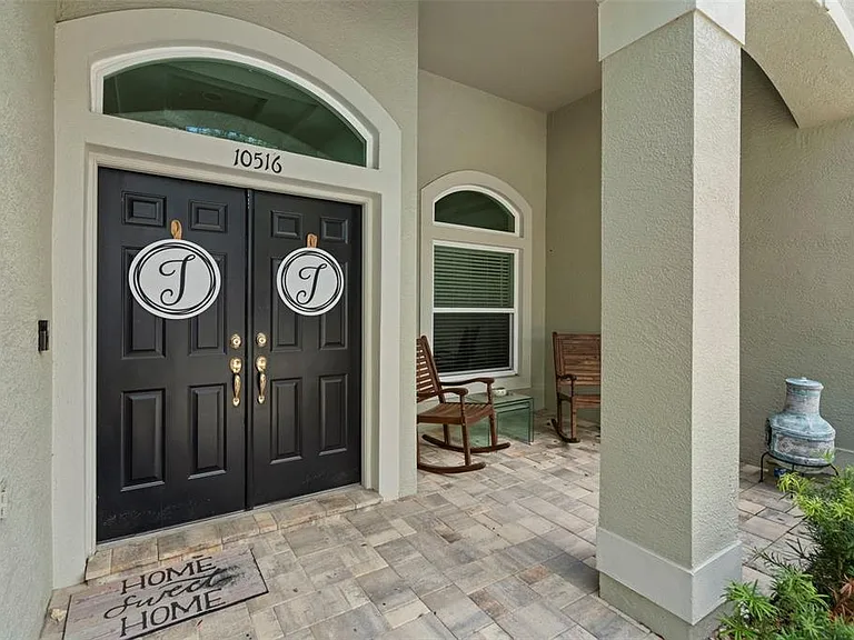 10516 Rochester Way — Photo 3