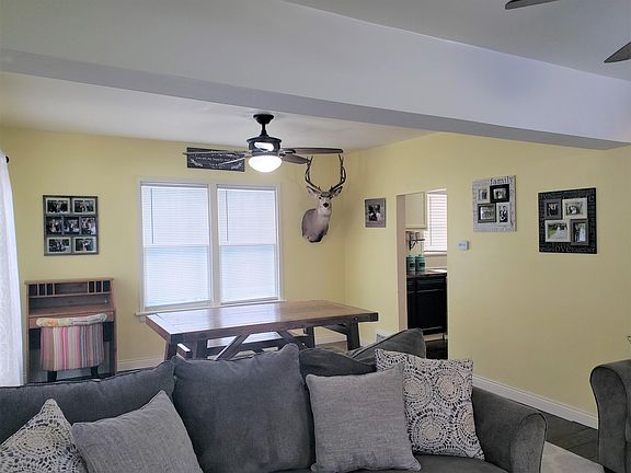 3rd image of 2207 W 6th Ave