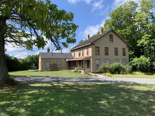 335 Chase Rd Lunenburg Ma 01462 Zillow