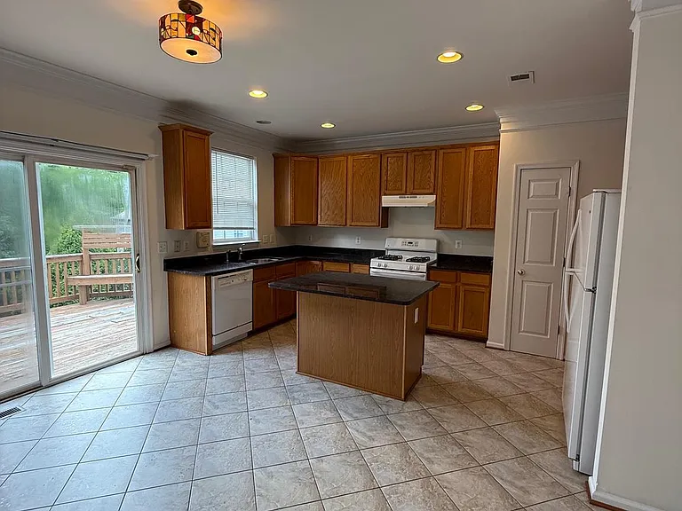 108 Davidson St — Photo 11