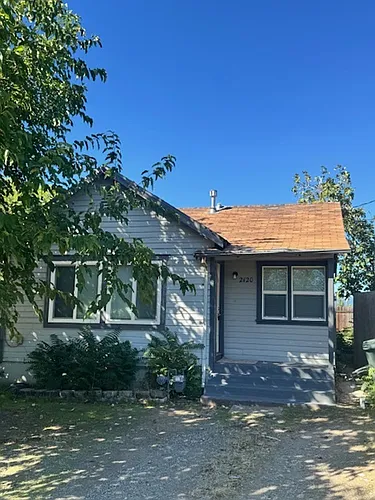 2120 Gold St Photo 1