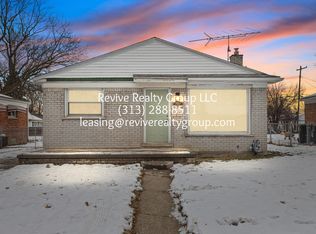 7515 Trafalgar St, Taylor, MI 48180