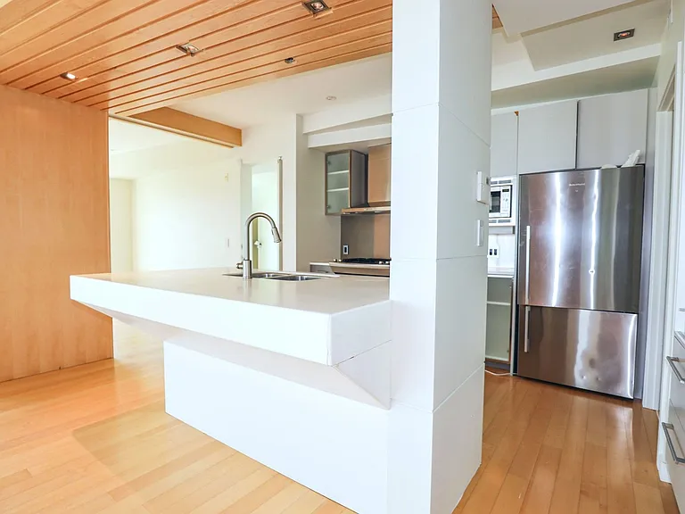 300 Waterfront Dr #502 — Photo 5