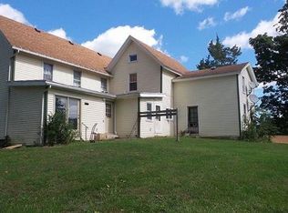 238 Hook Rd, Farmington, NY 14425