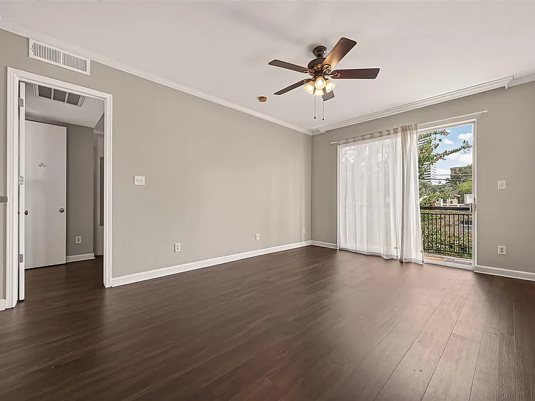 4515 Briar Hollow Pl #309 — Photo 6
