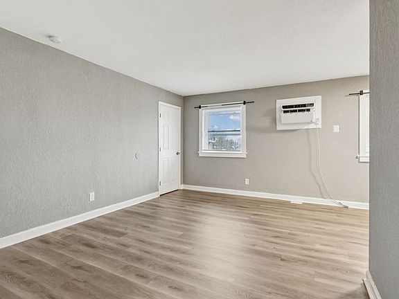 3rd image of 2500 Leo St #2506-4